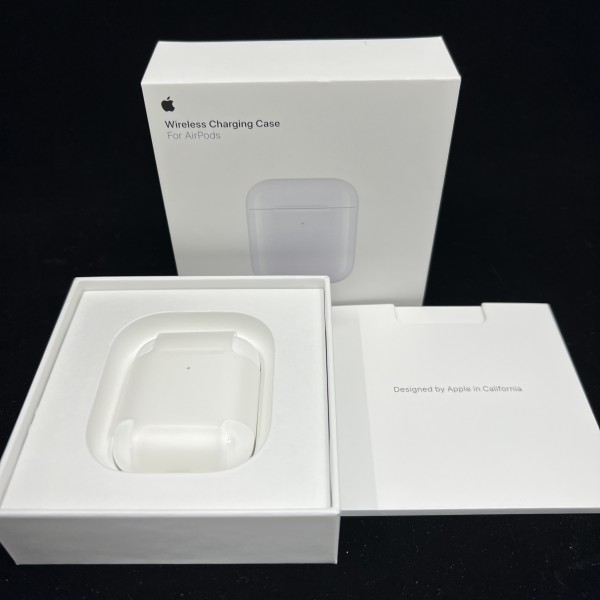 AirPods Wireless Charging Case